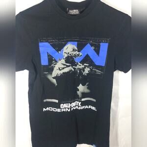 MODERN WARFARE graphic tee, small